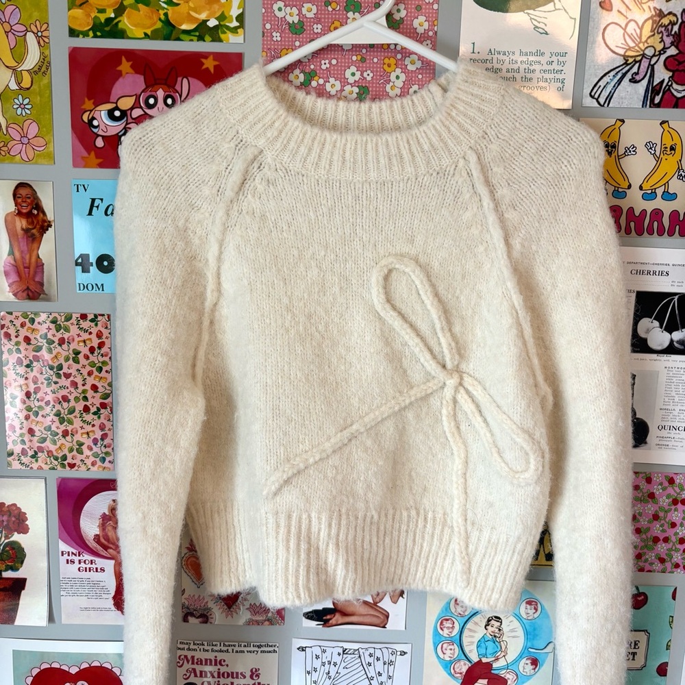 Cozy White Sweater with Bow Detail
